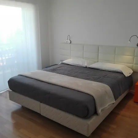 Rezzo Guest house