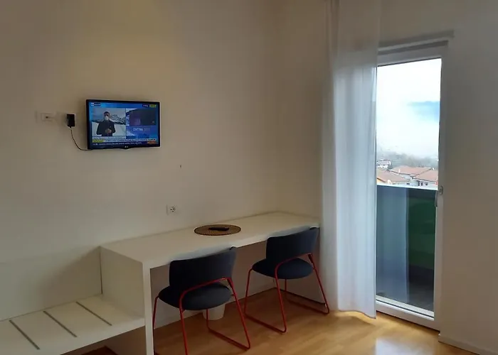 Rezzo Гостевой дом Monte San Giacomo