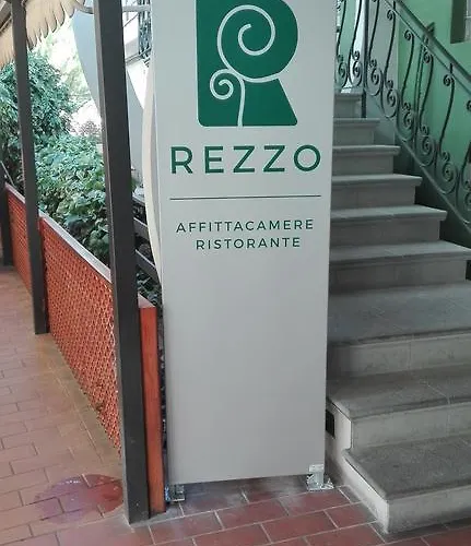 Rezzo 3*